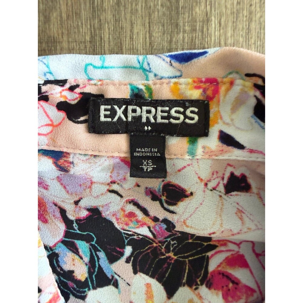 EXPRESS Floral Button Down Shirt Pastel Pink Roll-Tab Long Sleeve Blouse XS - Picture 3 of 9